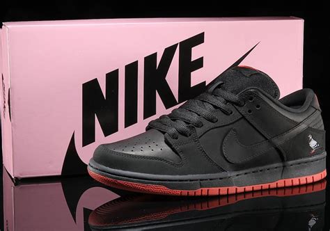 nike pigeon replica